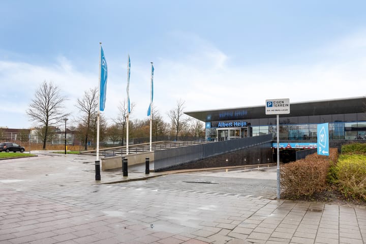 Photo 44 of Schoorlaan 8