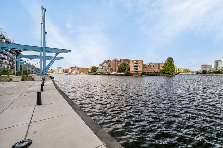 Photo 10 of Oostenburgermiddenstraat 487