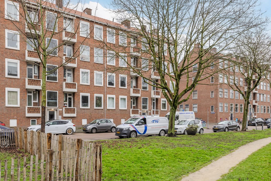 Photo 2 of Hogenbanweg 100-D