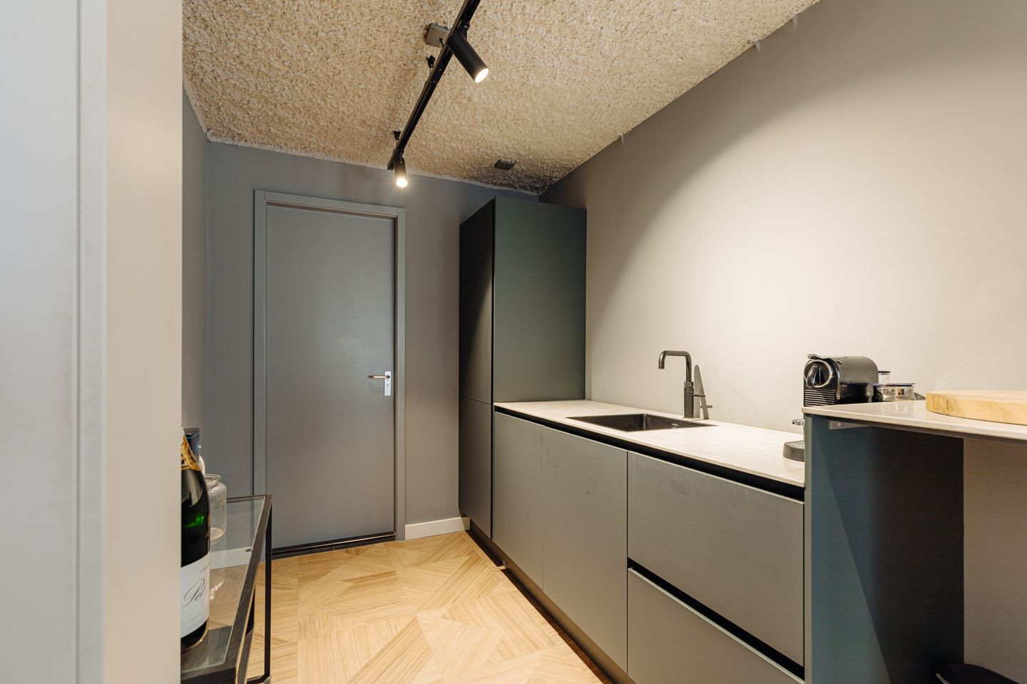 View photo 4 of Schimmelstraat 36-H