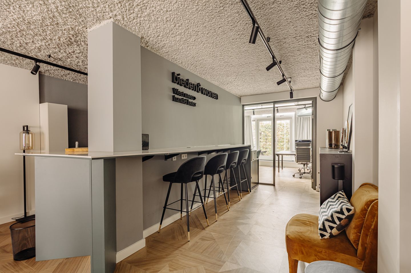 View photo 3 of Schimmelstraat 36-H