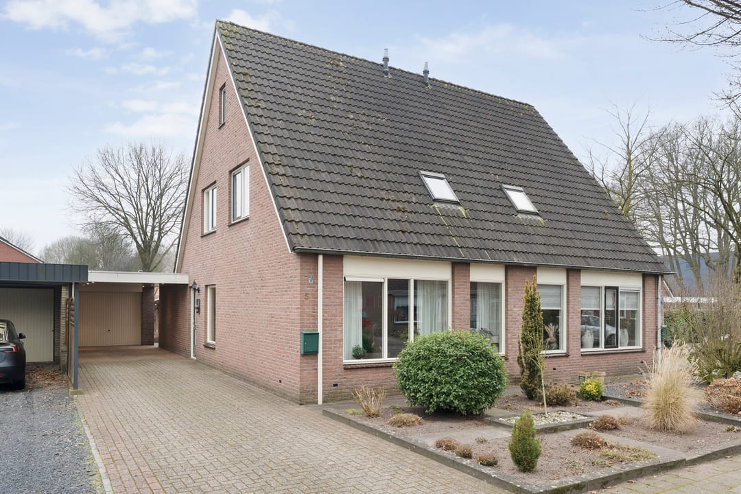 Foto 1 van Aan 't Spoor 5