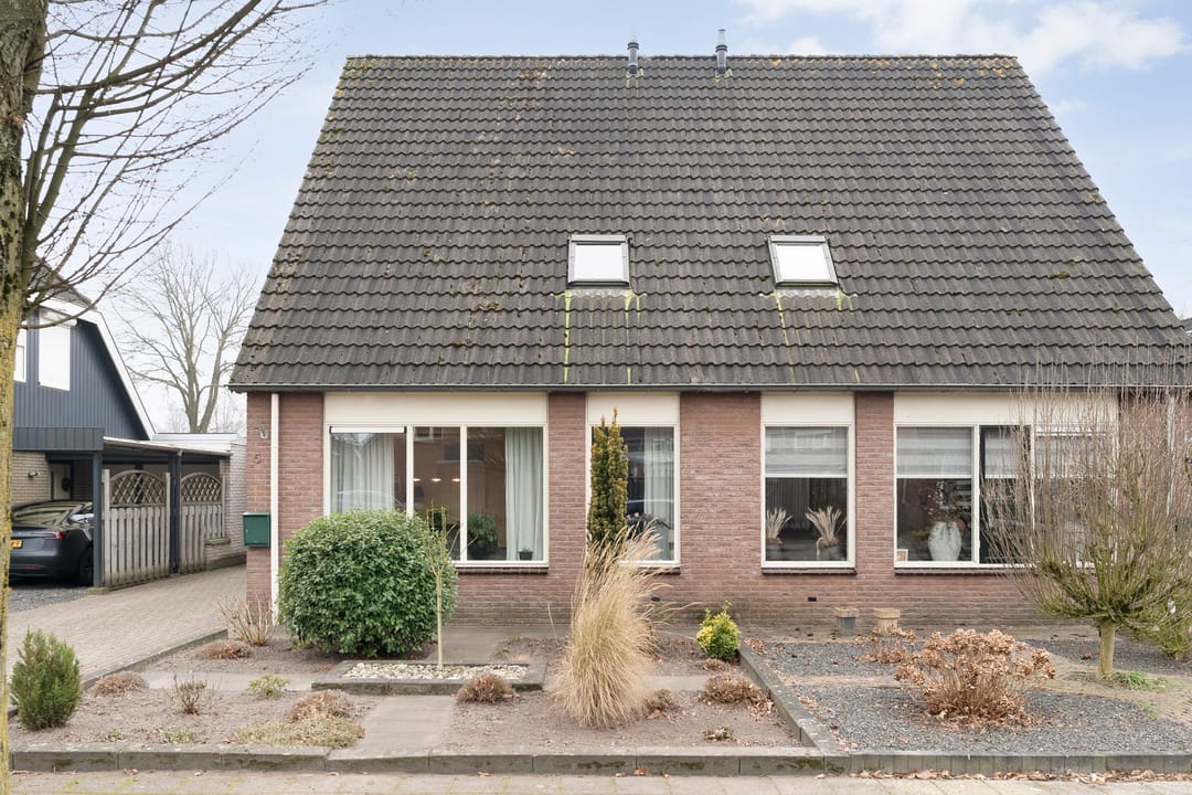 Foto 2 van Aan 't Spoor 5