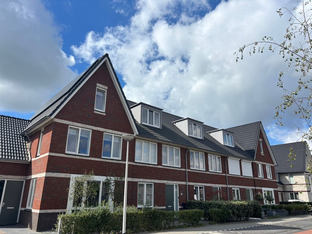 Foto 2 van Waterhoen 5