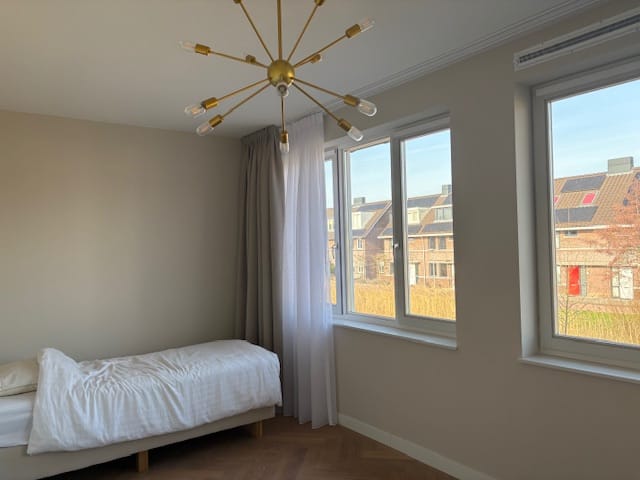 Foto 10 van Waterhoen 5