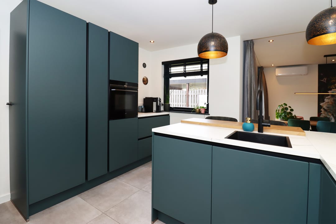 Foto 11 van van de Veldeweg 87