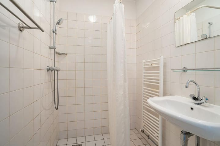 Photo 5 of Bermuda 29