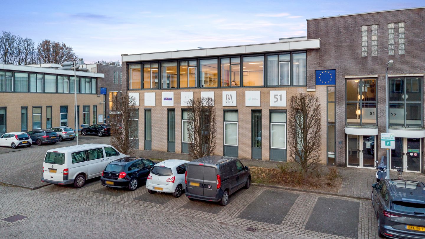 Bekijk foto 4 van Jean Monnetpark 51