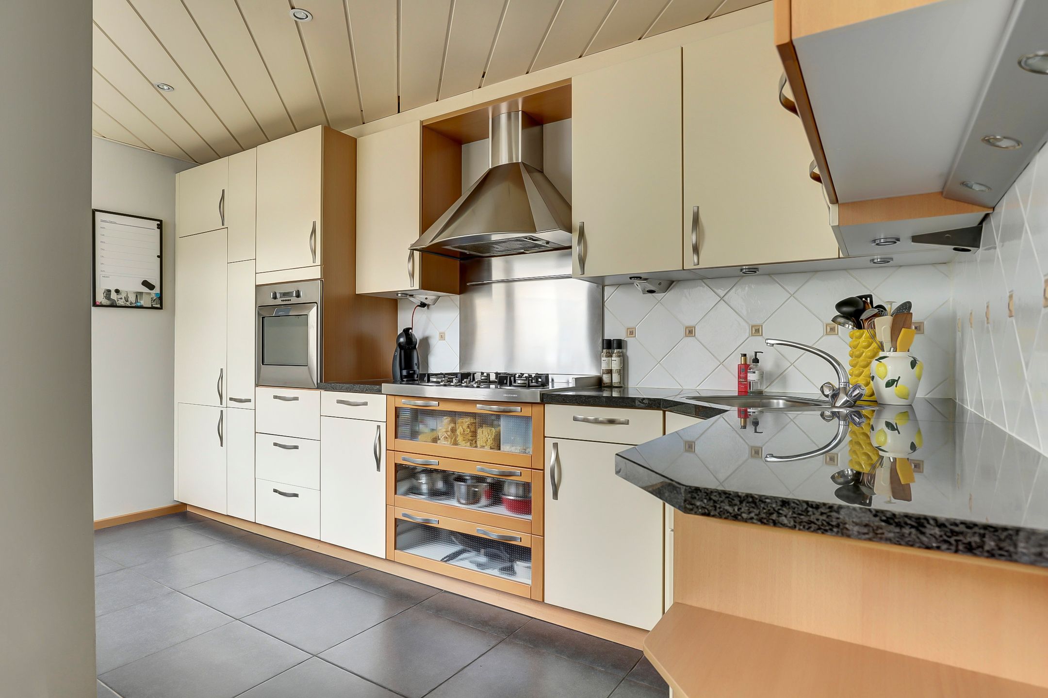 Photo 3 of Jan Tooropstraat 90