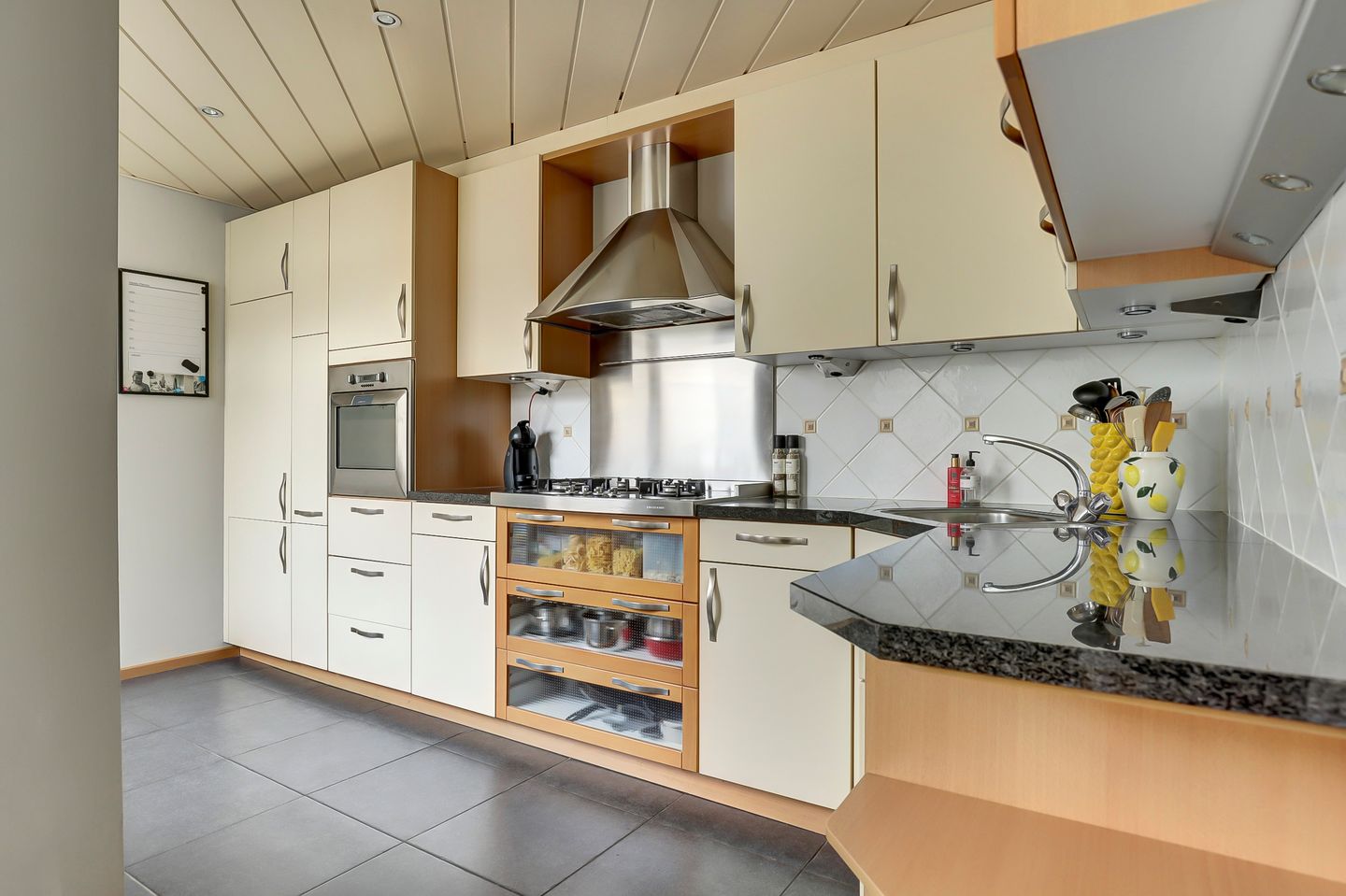 Photo 20 of Jan Tooropstraat 90