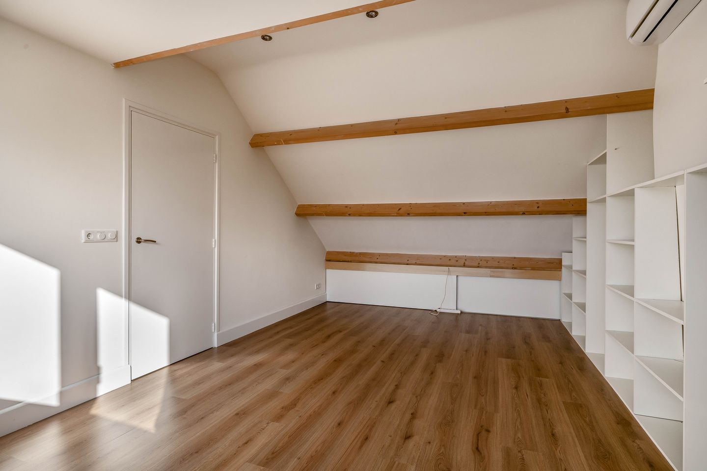 Foto 40 van Lijsterbeslaan 164