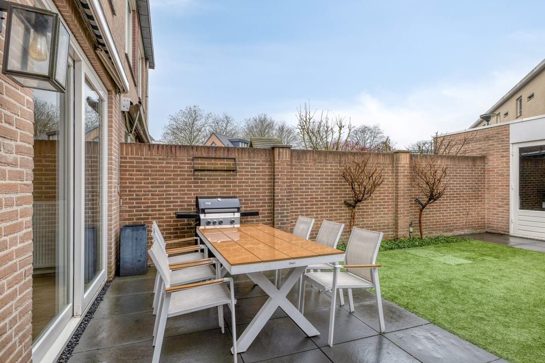 Photo 38 of Standaardstraat 11