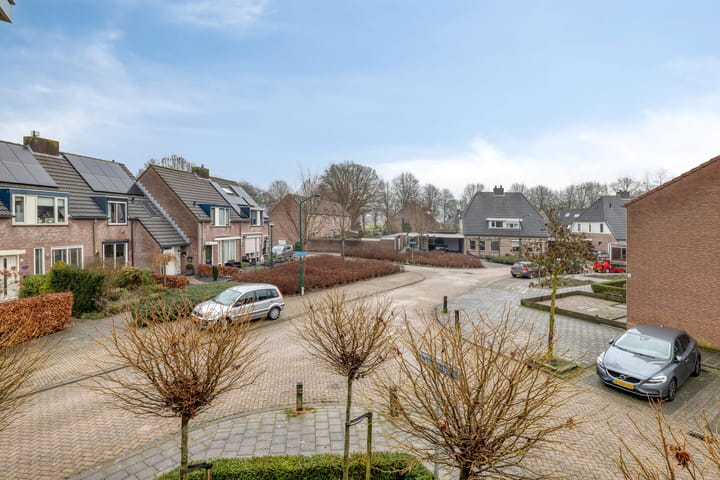 Photo 41 of Standaardstraat 11