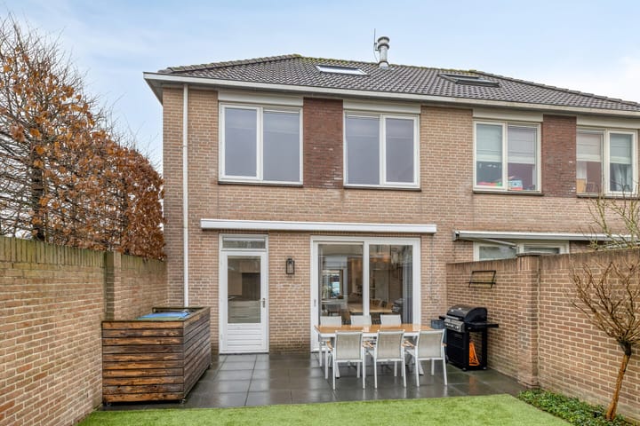 Photo 40 of Standaardstraat 11