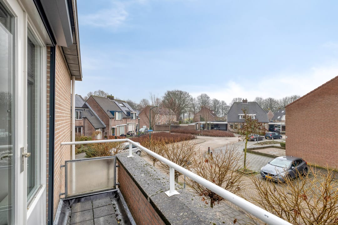 Photo 43 of Standaardstraat 11