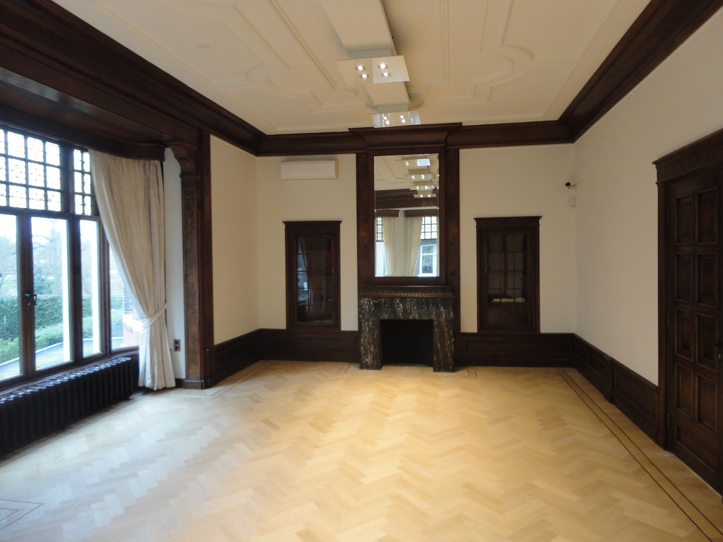 View photo 3 of Van Eeghenstraat 82