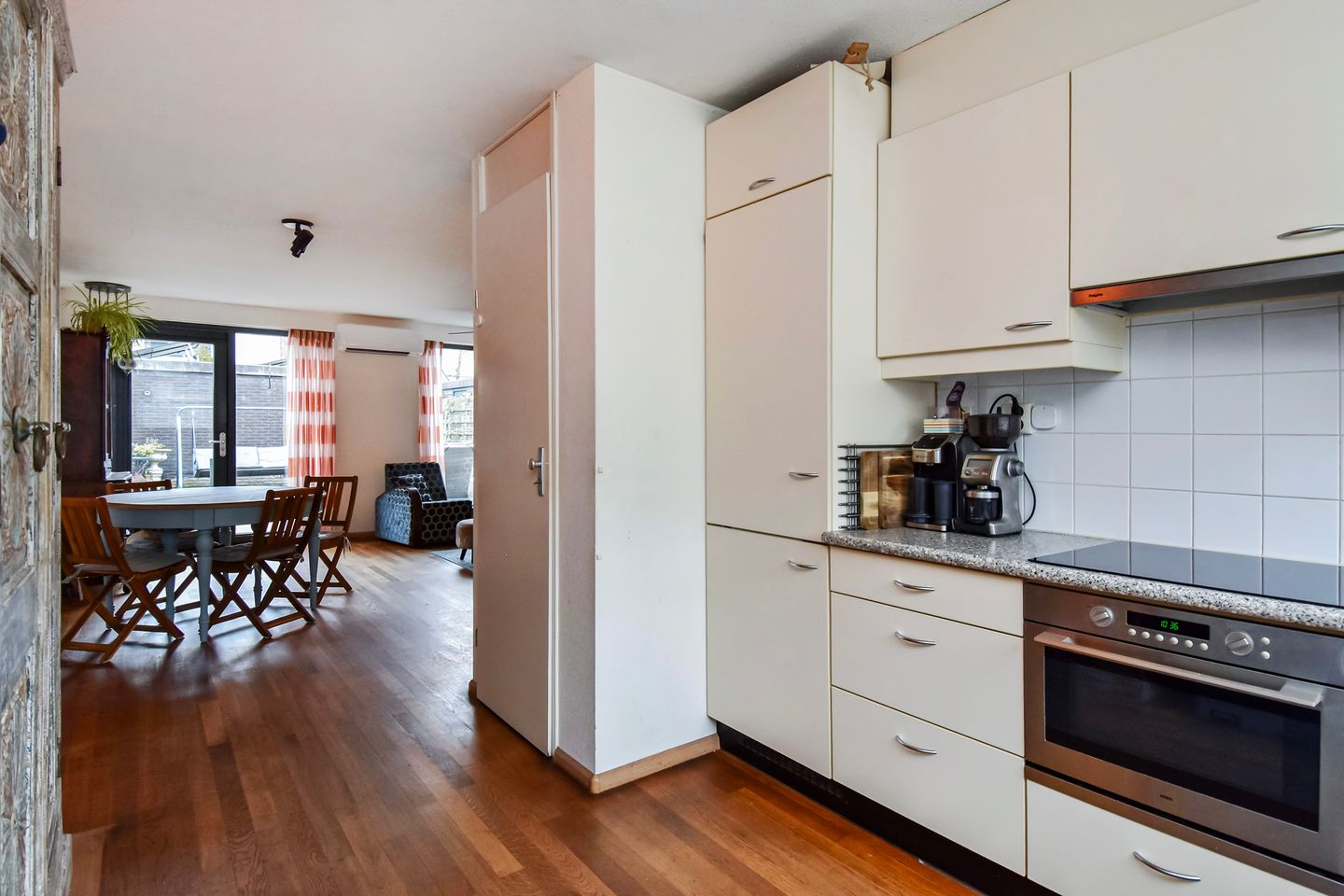 Photo 10 of Schuddebeursstraat 25