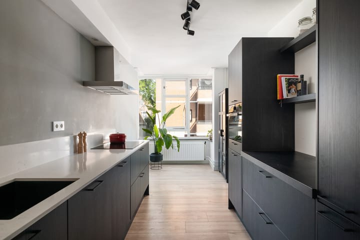 Photo 13 of Christiaan de Wetstraat 4