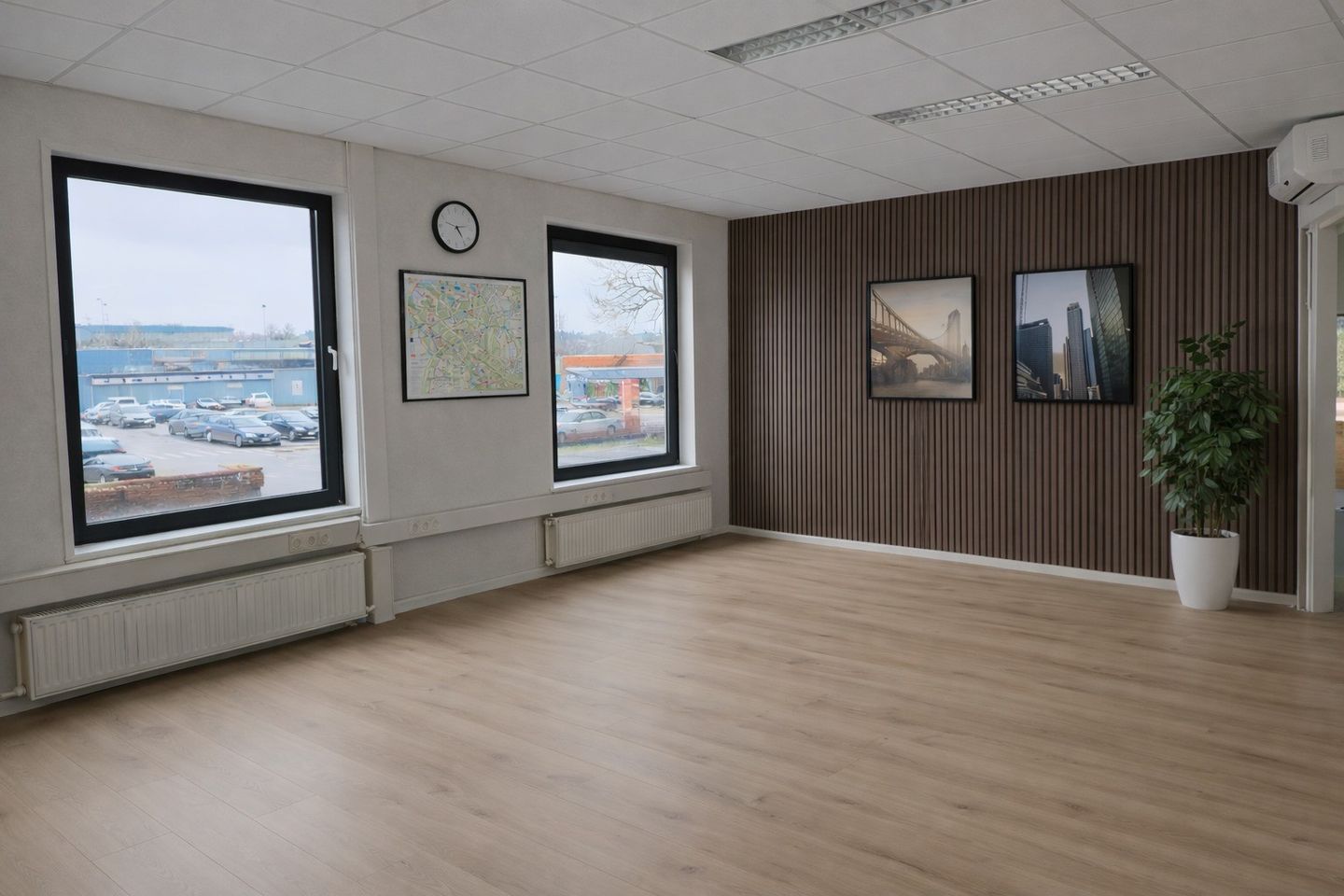 View photo 2 of Industrieweg 43