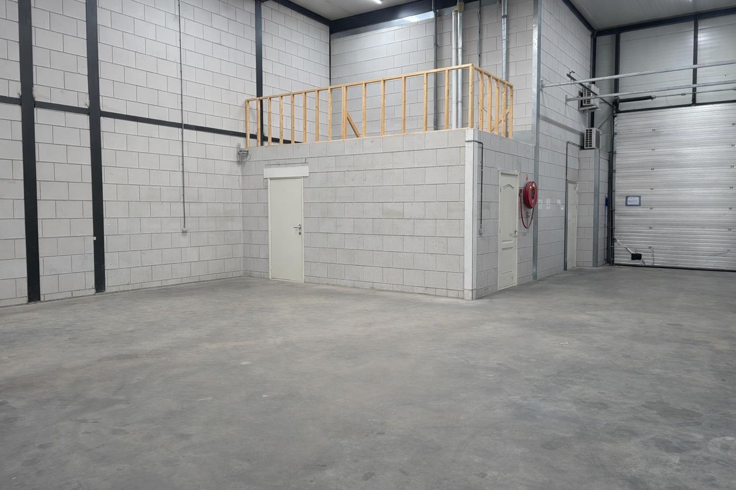 Bekijk foto 2 van Mandenmakerstraat 27