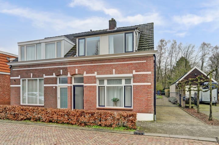 Burgemeester van Mierlostraat 16