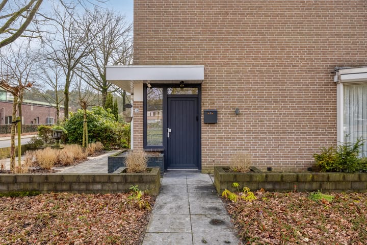 Photo 8 of Karel de Stoutelaan 28