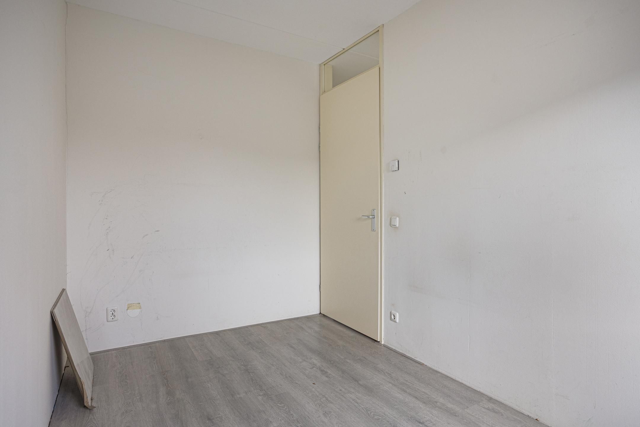 Photo 21 of Demerstraat 2