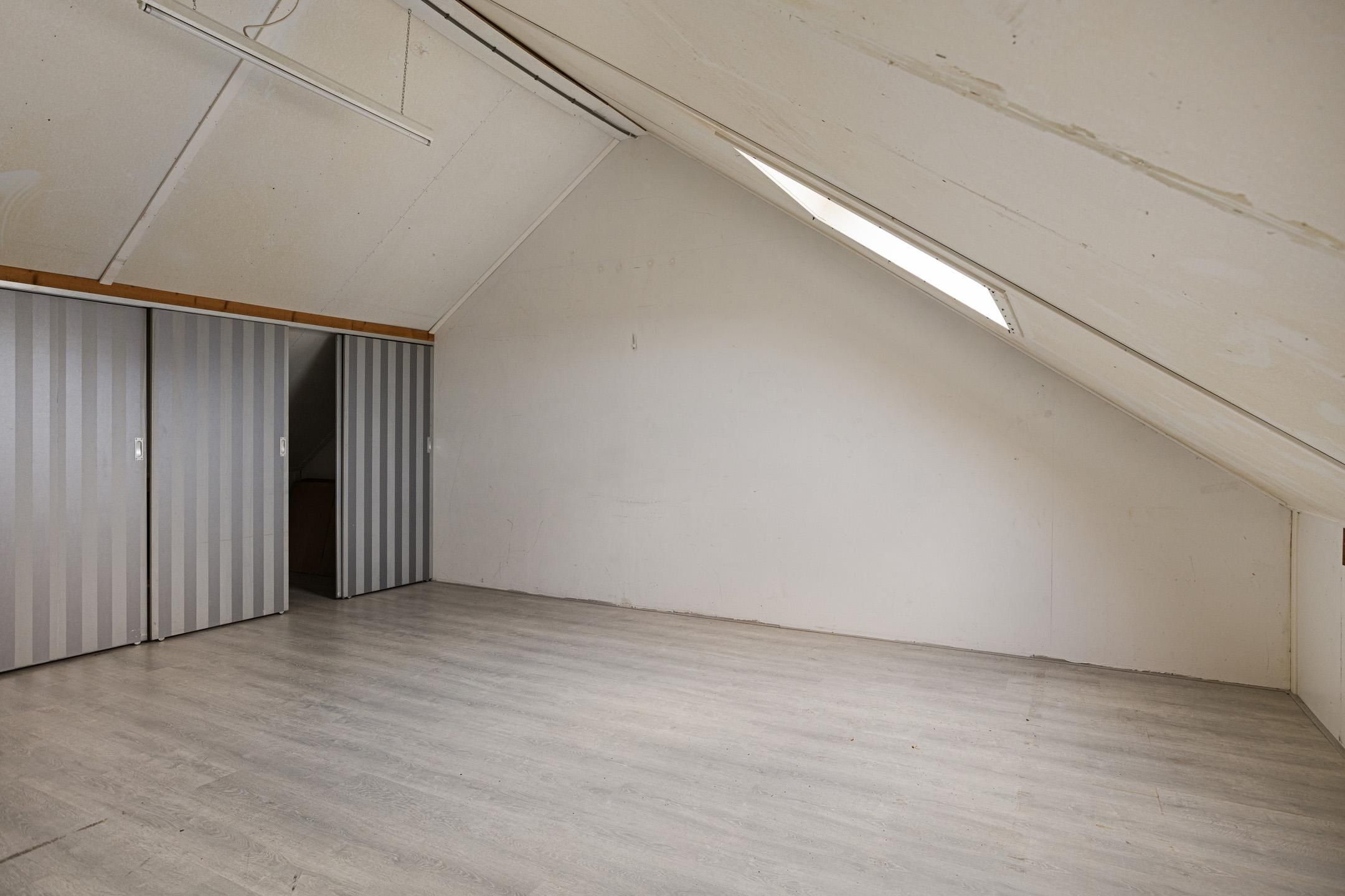 Photo 24 of Demerstraat 2