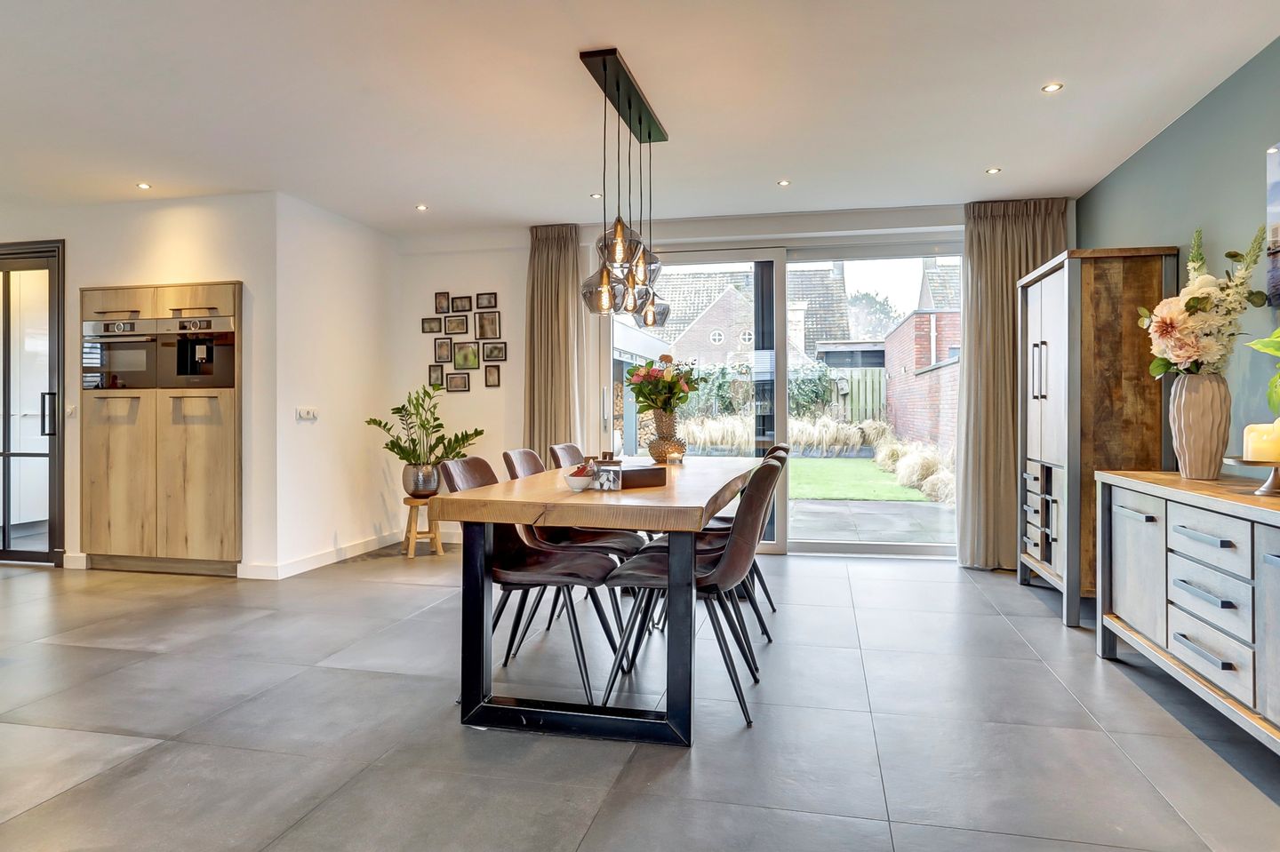 Foto 14 van Christinelaan 10