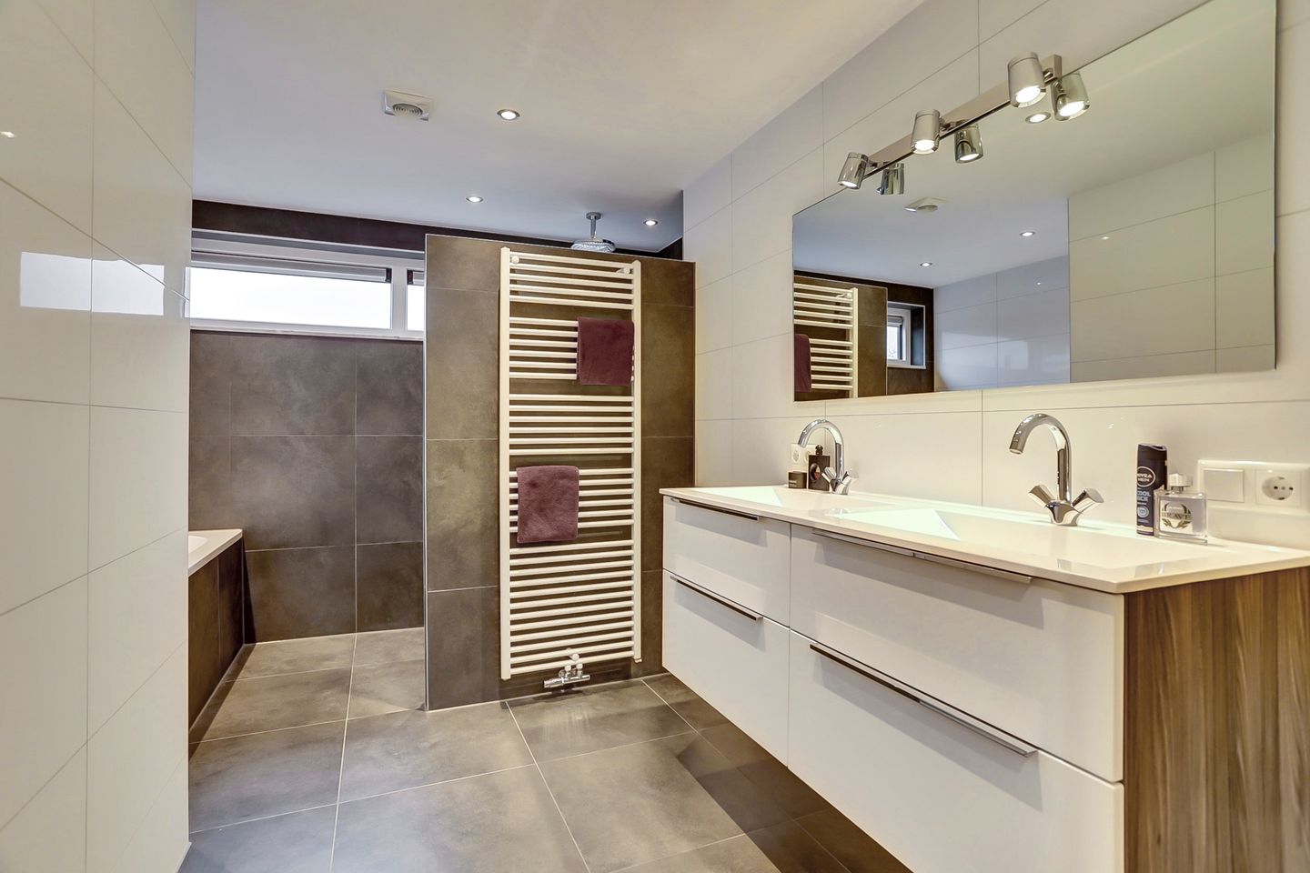 Foto 35 van Christinelaan 10