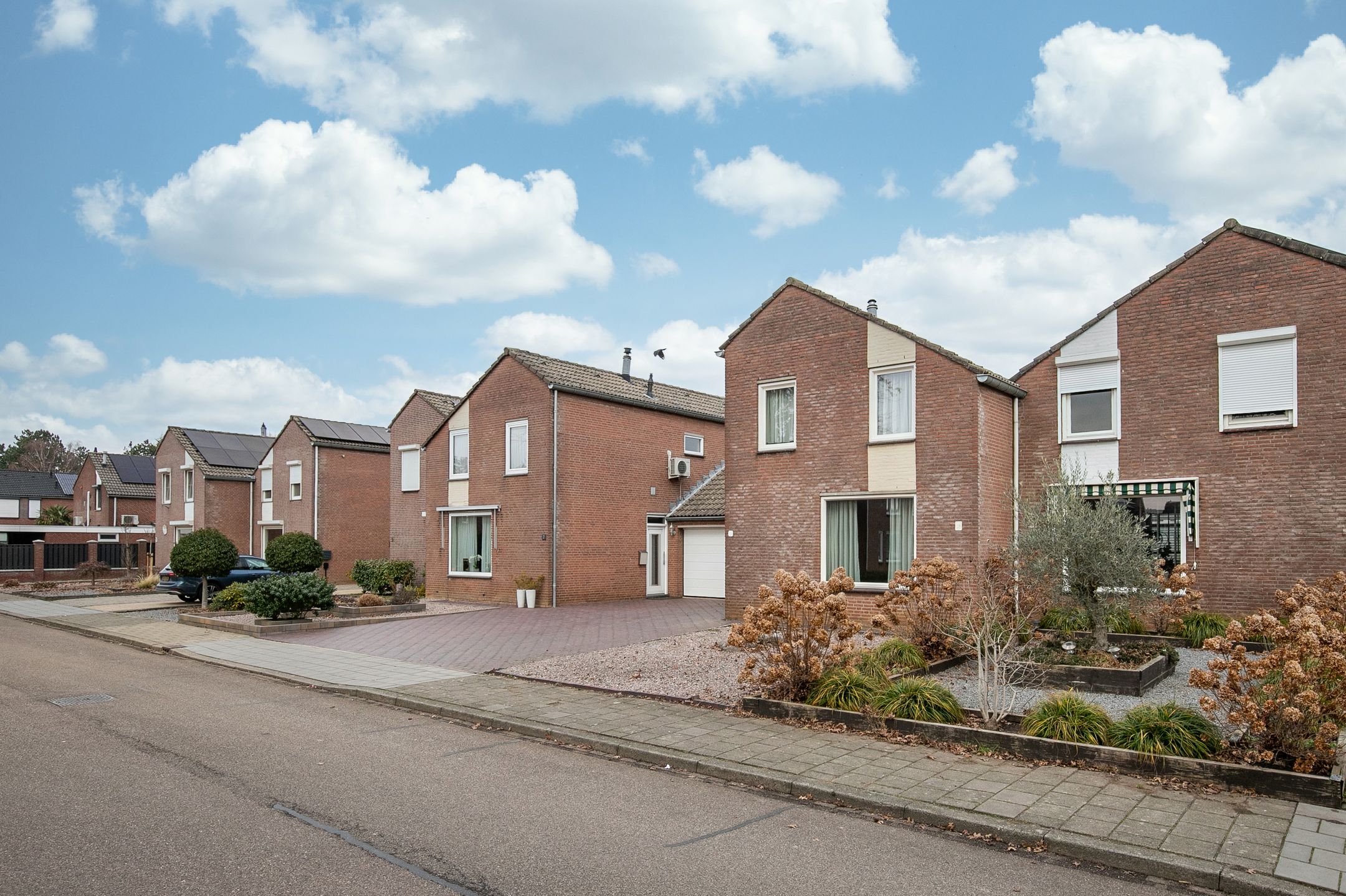 Foto 18 van Roerstraat 9