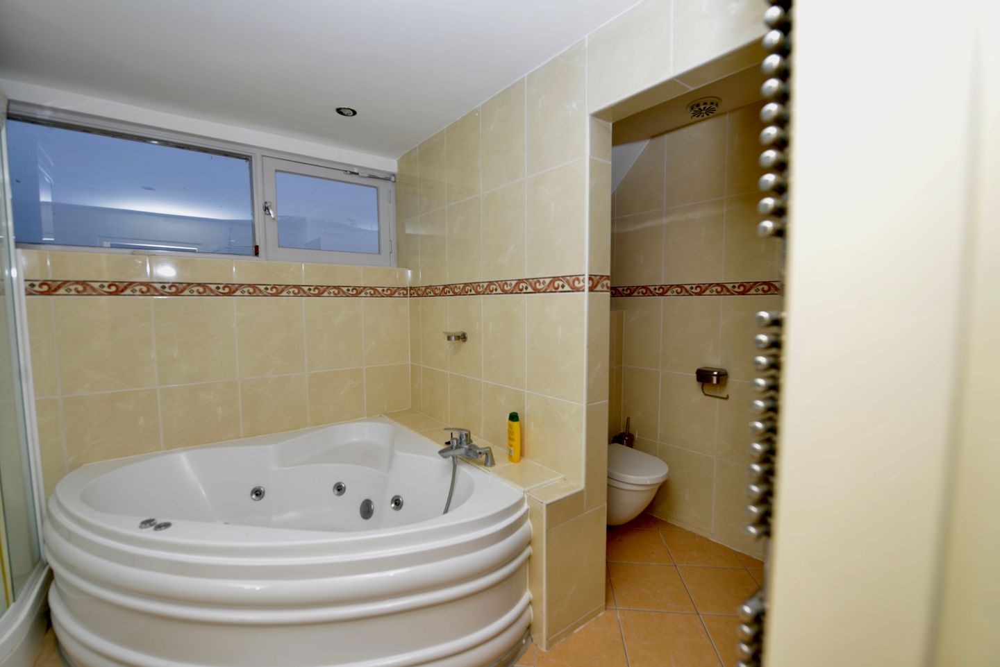 Foto 10 van Meester van Coothstraat 47-A