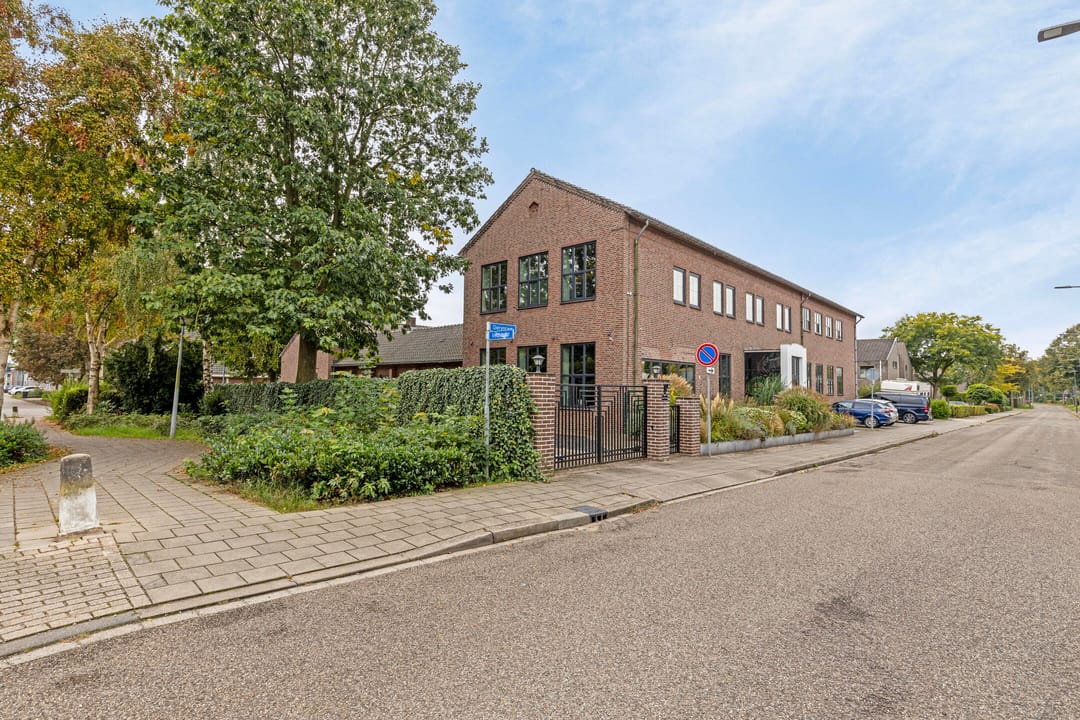 Photo 1 of Dierenriem 42-A