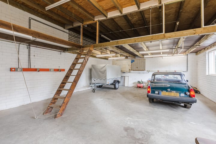 Photo 2 of Beukenlaan 35