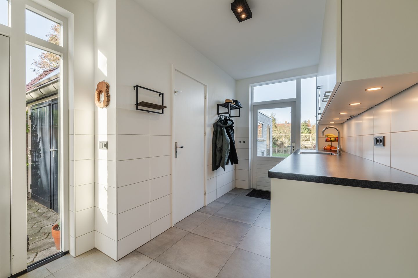 Foto 19 van Vincent van den Heuvelstraat 15