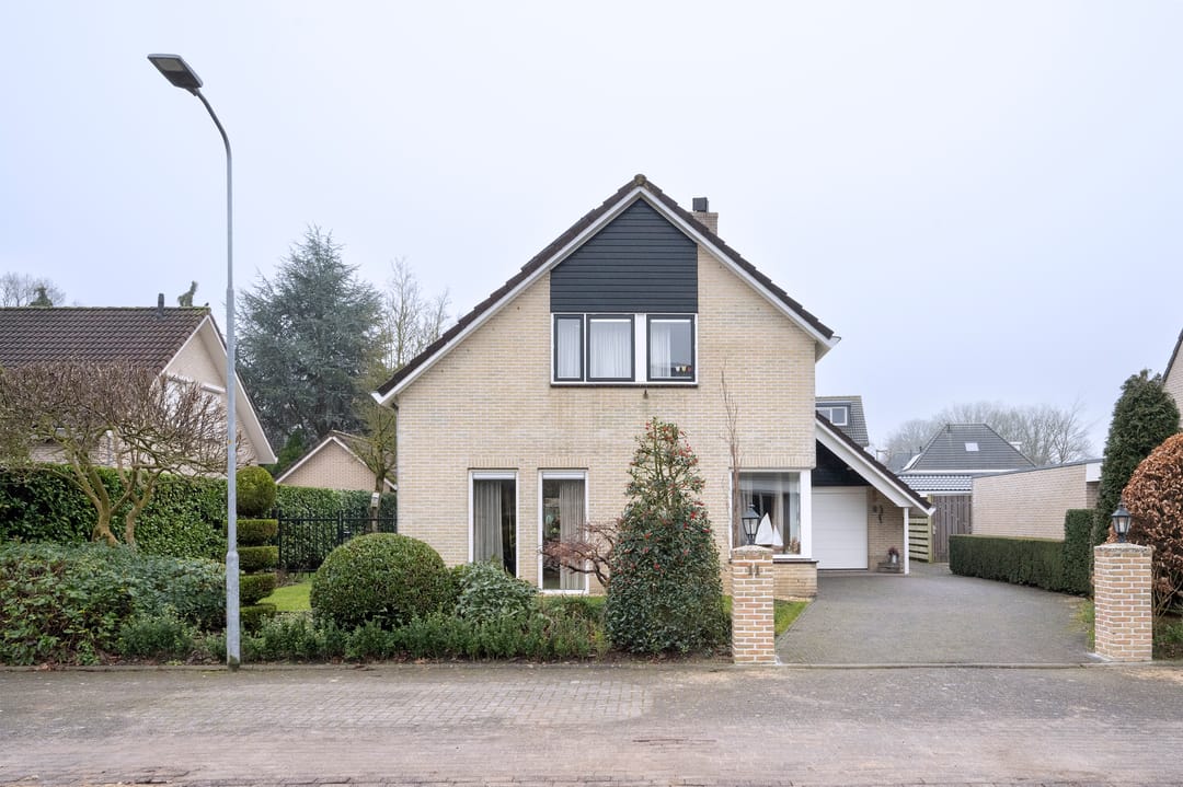 Photo 1 of Honingraat 11