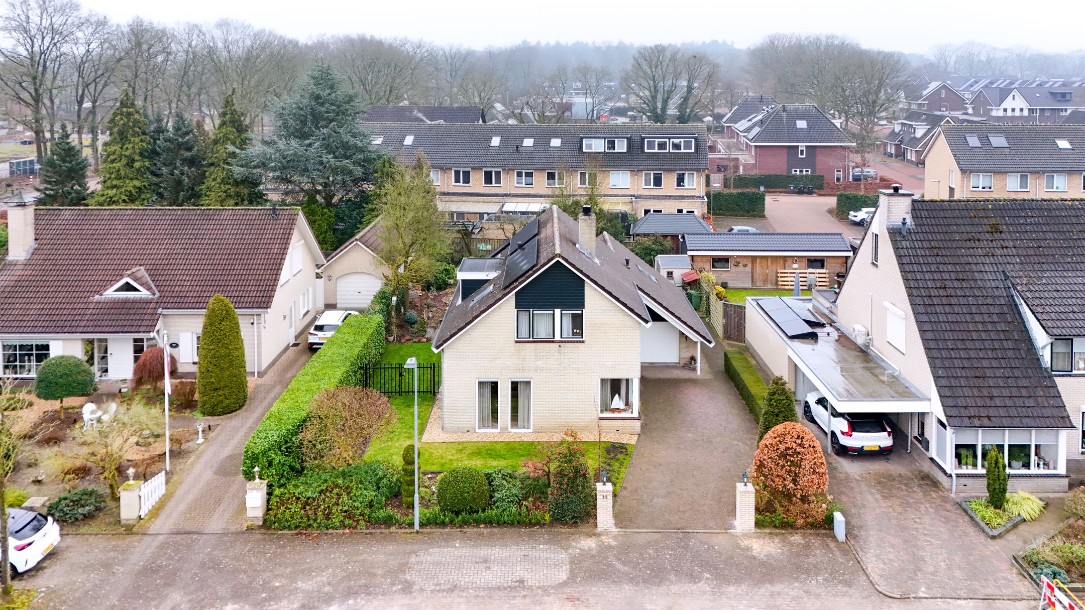 Photo 33 of Honingraat 11