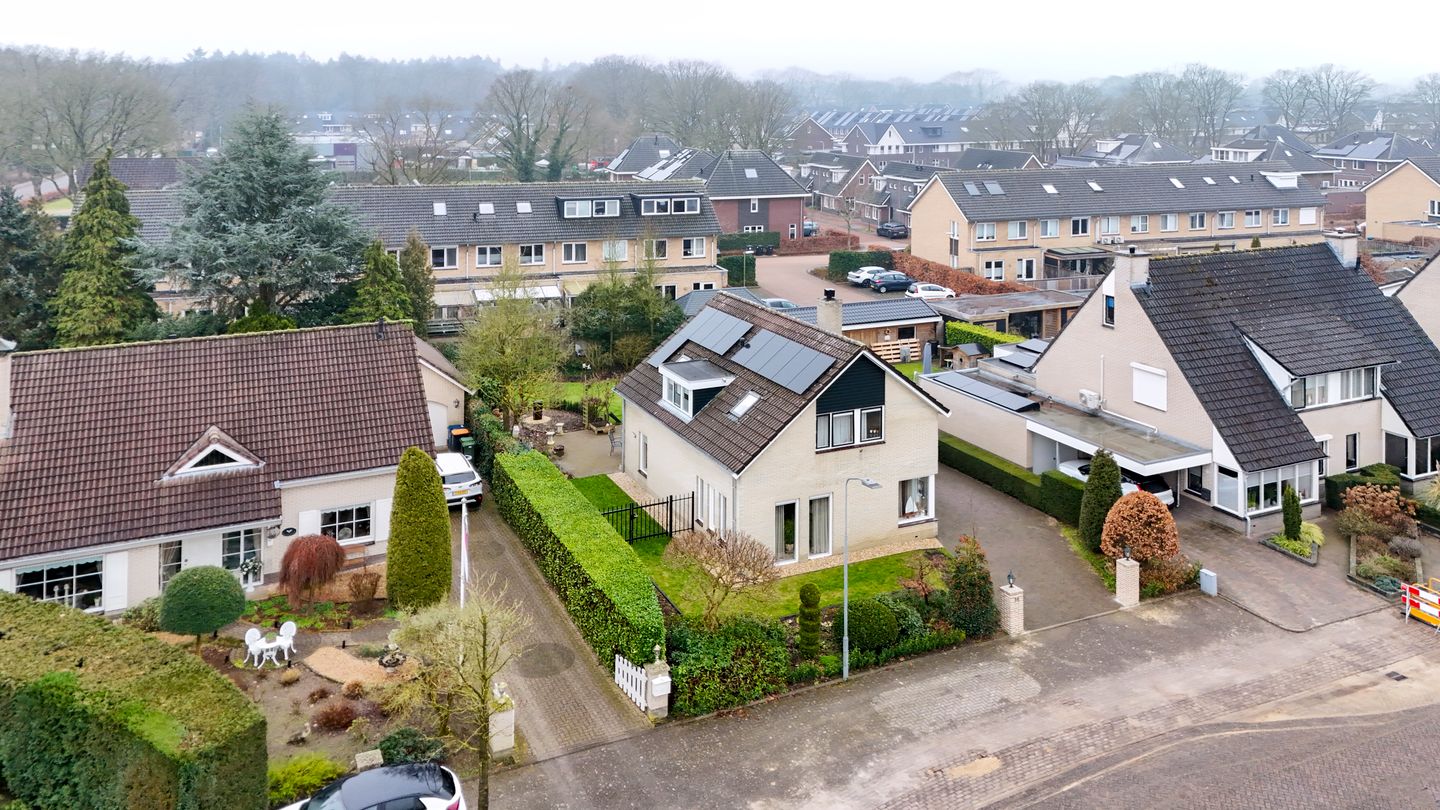 Photo 34 of Honingraat 11