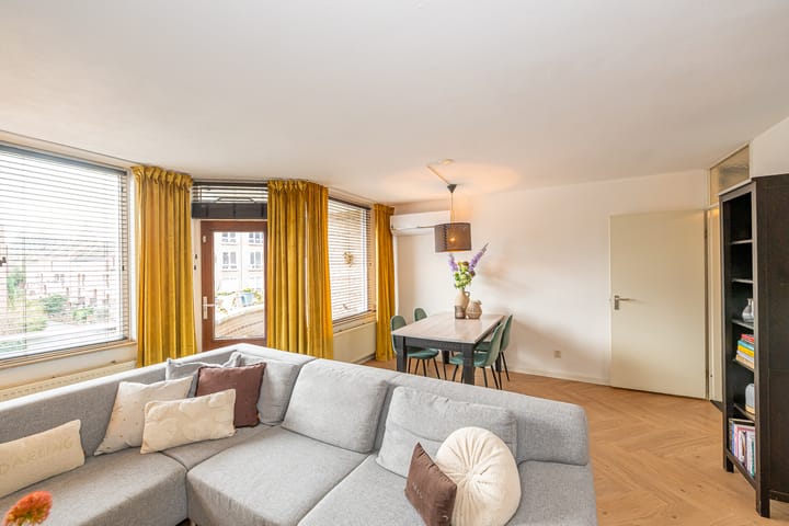 Photo 3 of Lakenweversplein 26-D