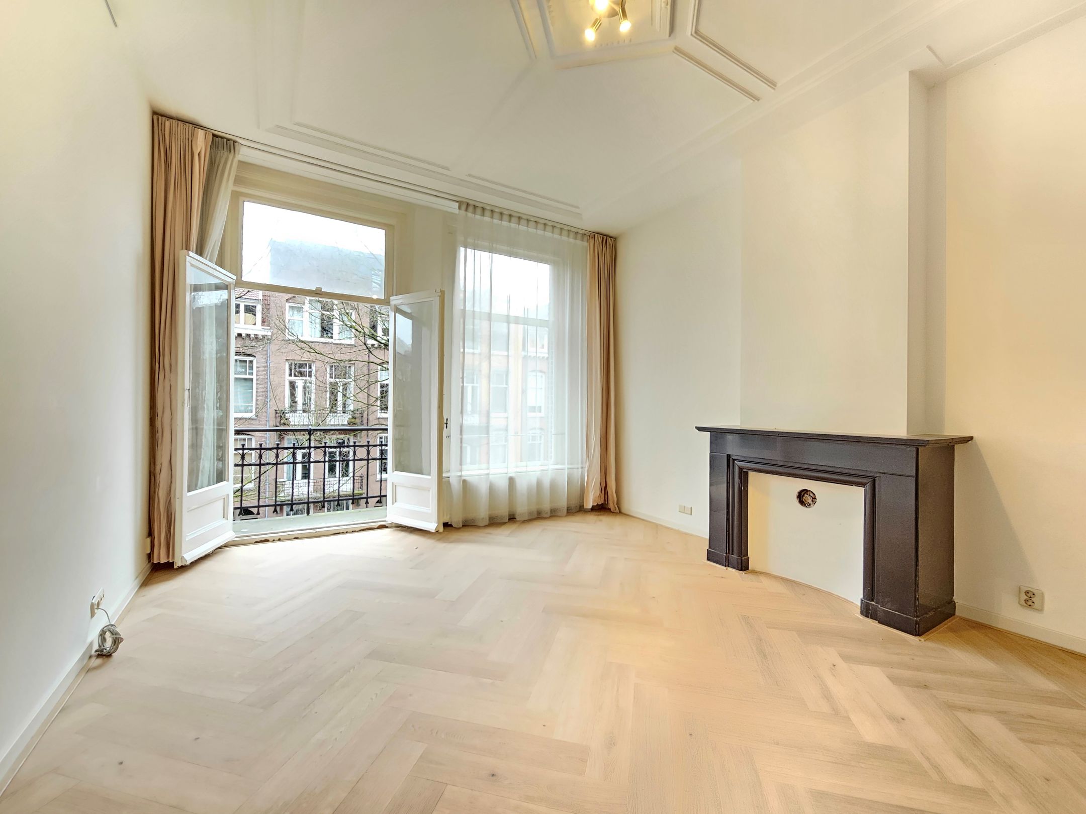 Photo 15 of Johannes Verhulststraat 175-2