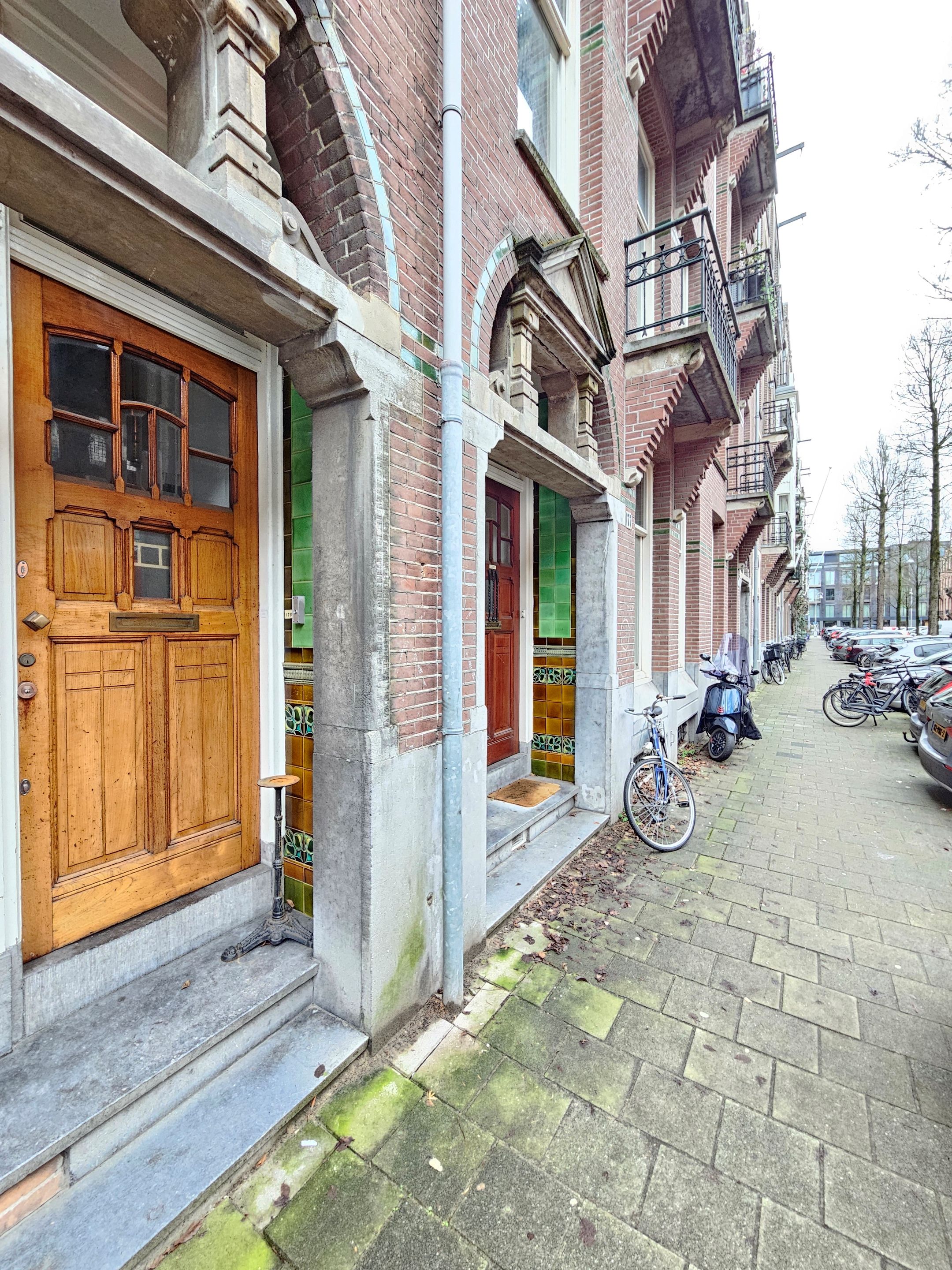Photo 48 of Johannes Verhulststraat 175-2