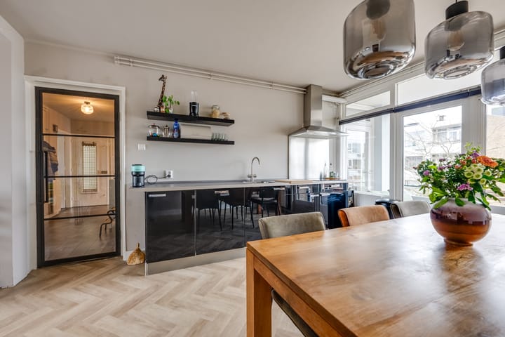 Photo 3 of St. Ignatiusstraat 24-A