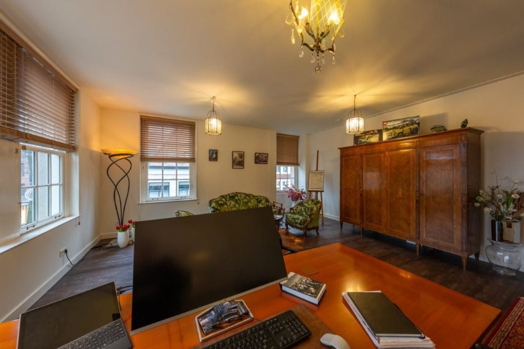 View photo 4 of Heul 3-B