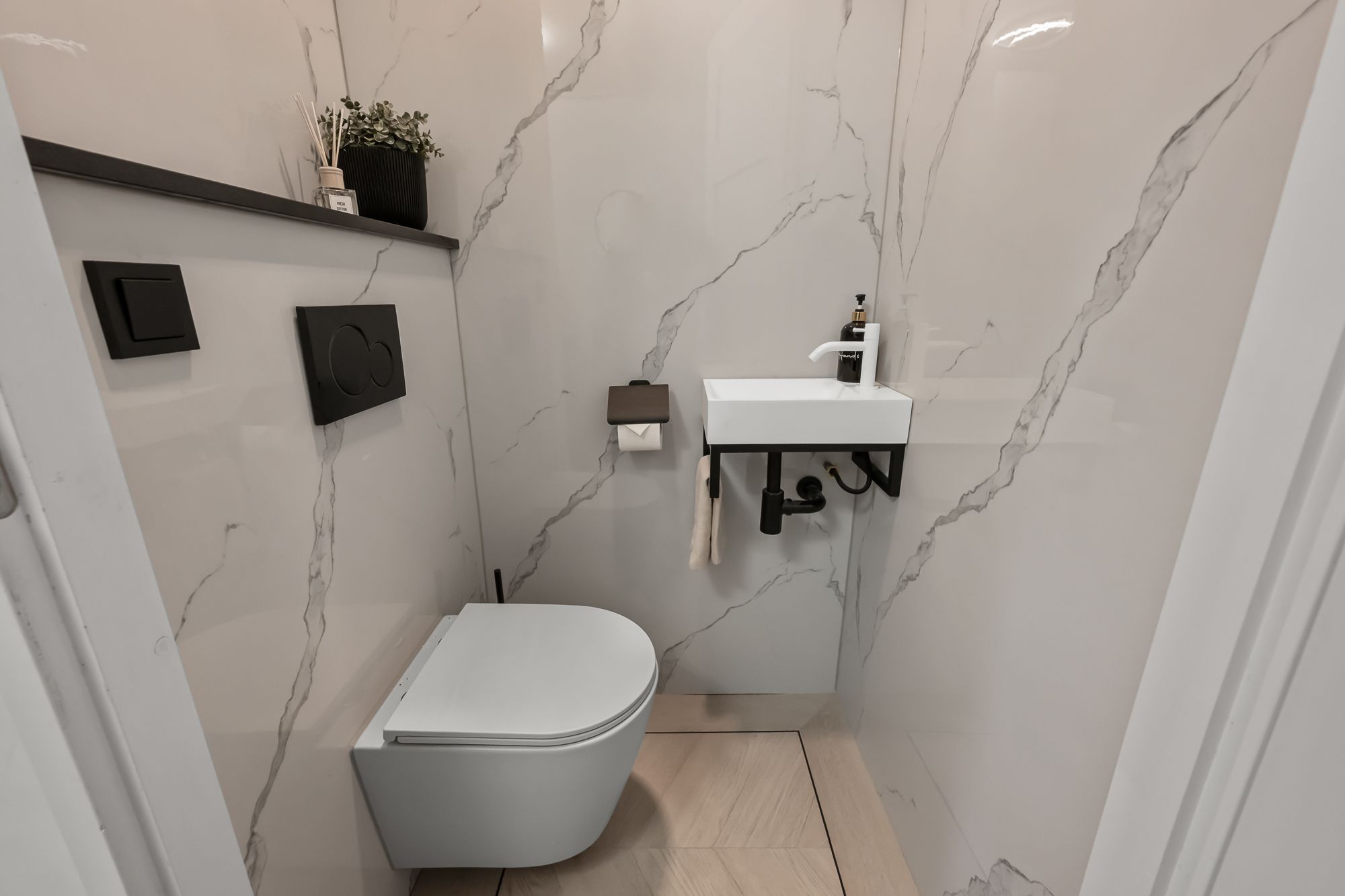 Photo 12 of Blauwe Ring 75