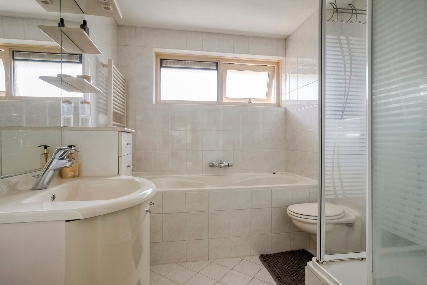 Photo 20 of Vasalisstraat 34