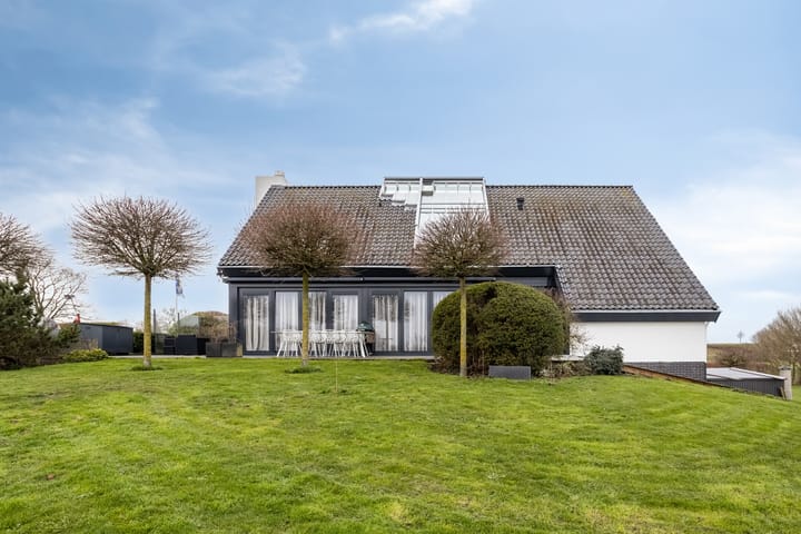 Photo 2 of Monnikendijk 1