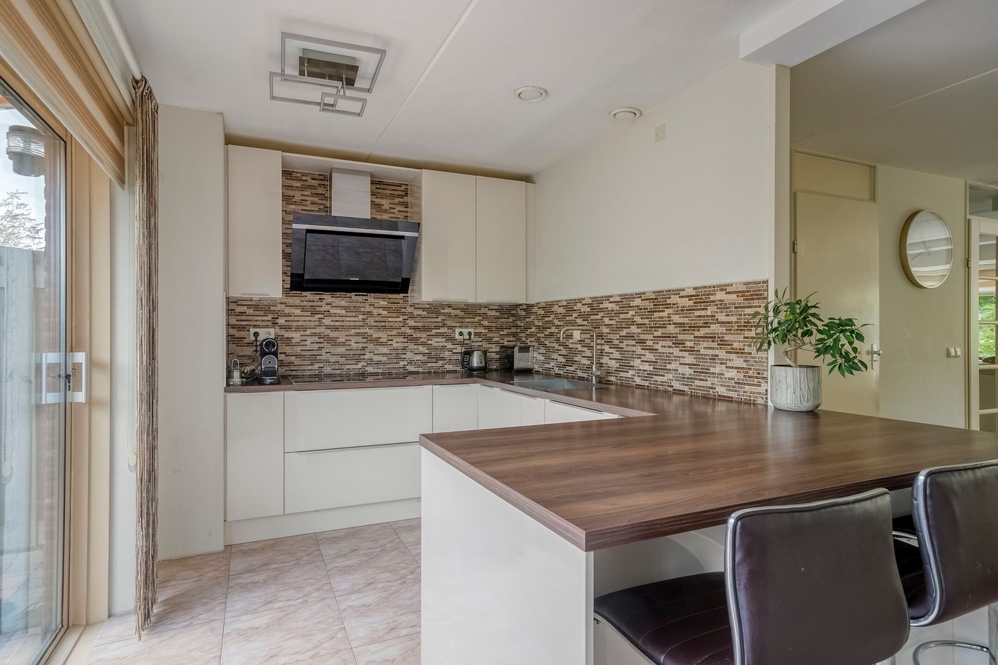 Photo 14 of Vasalisstraat 34