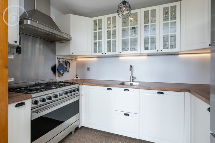 Photo 9 of Waterlinze 50