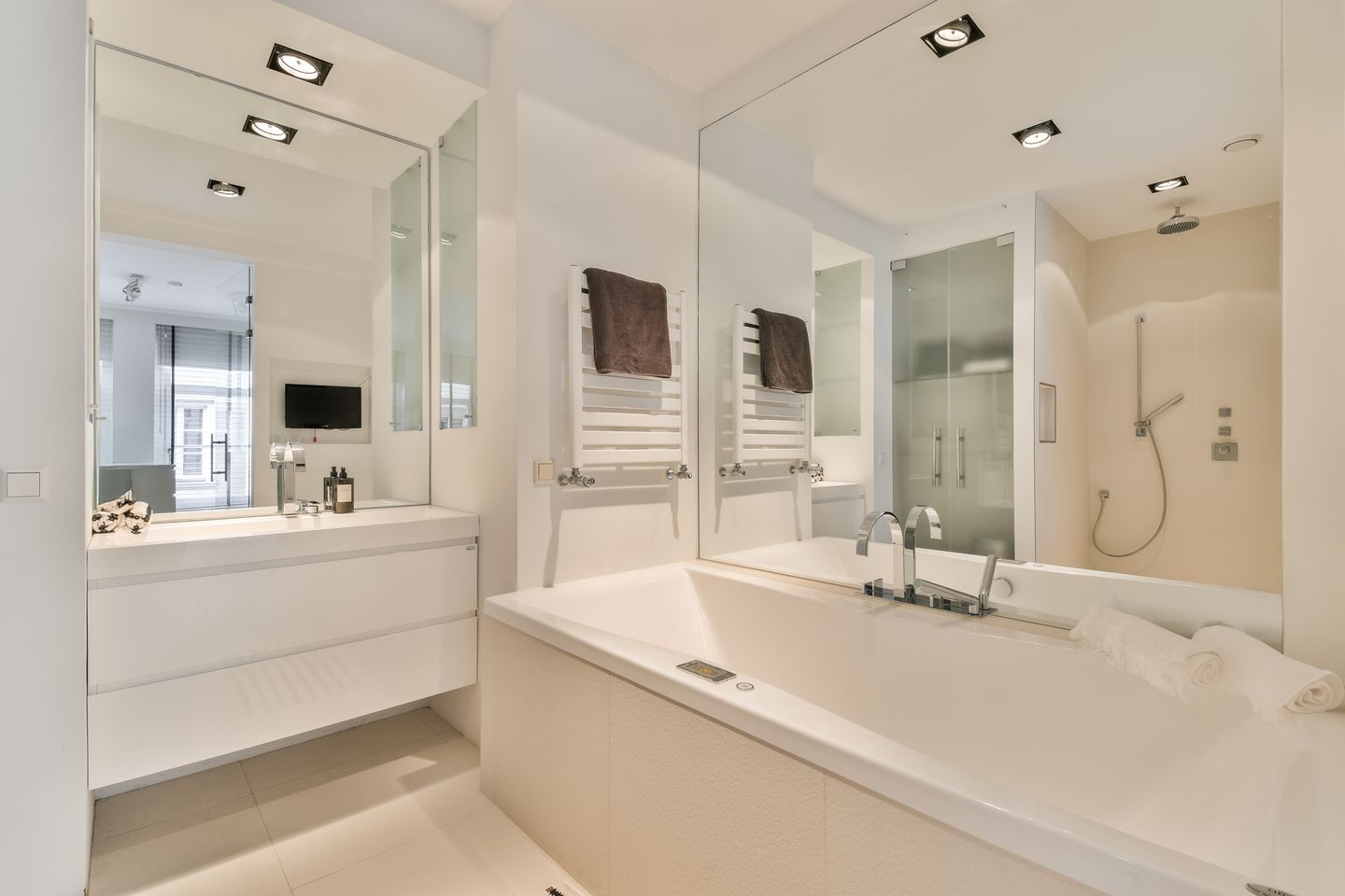 Foto 14 van Lange Leidsedwarsstraat 105-2