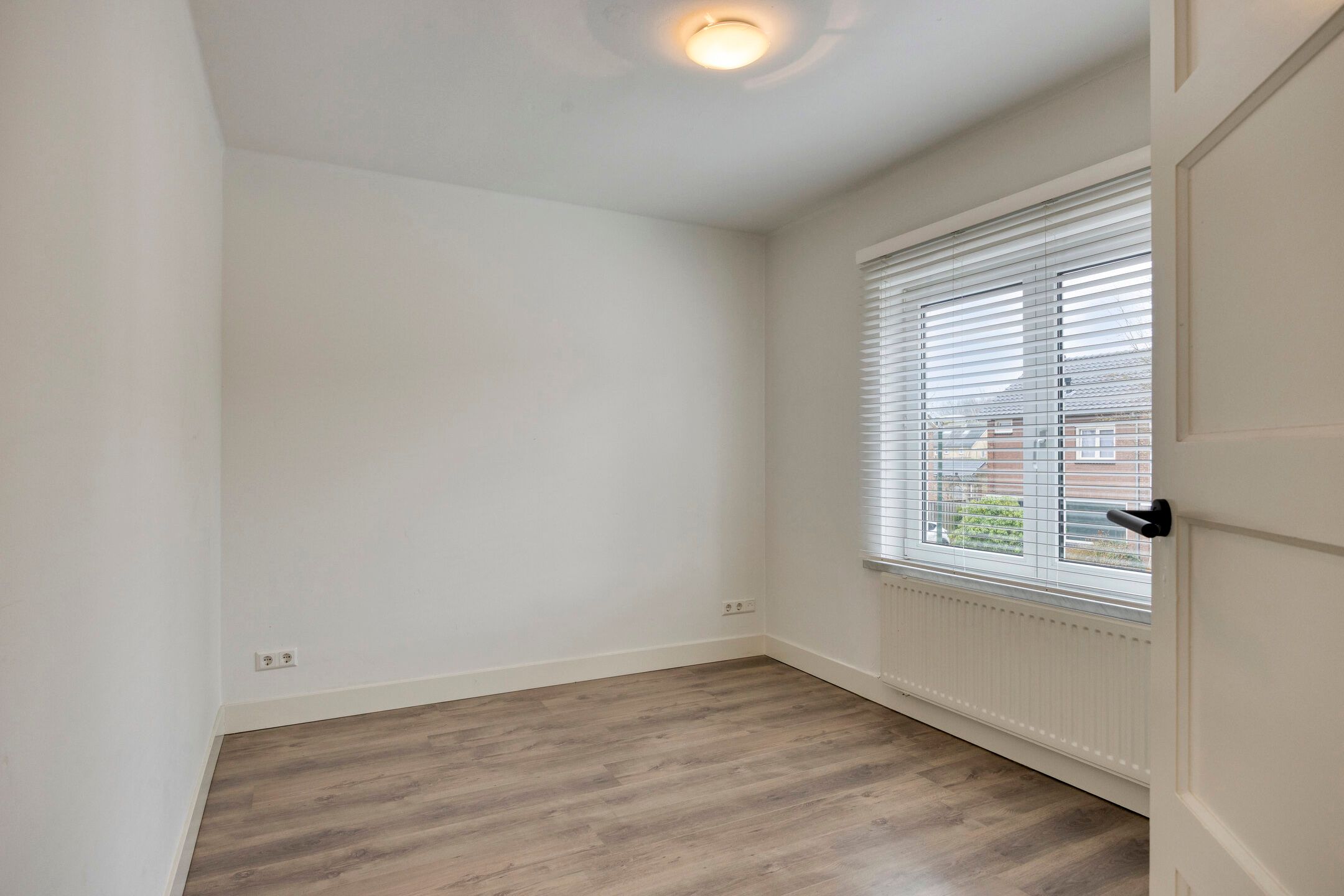 Photo 27 of Draaiboomstraat 14